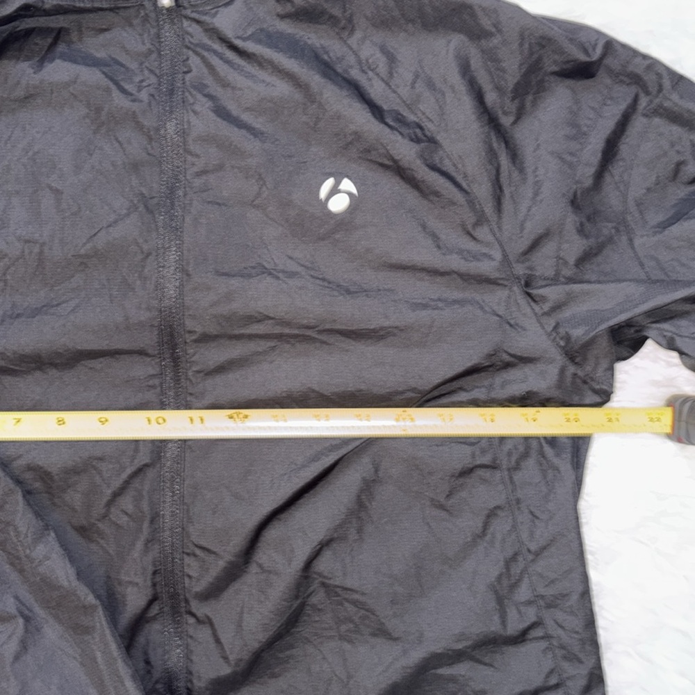 Bontrager Running Lightweight Packable Wind Jacket, Size M - Picture 5 of 16